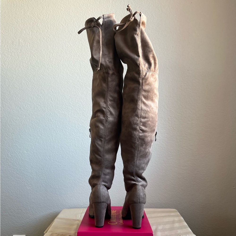 Boots 👢 Catherine Malandrino Brand / size 7 / color Taupe /style Verda